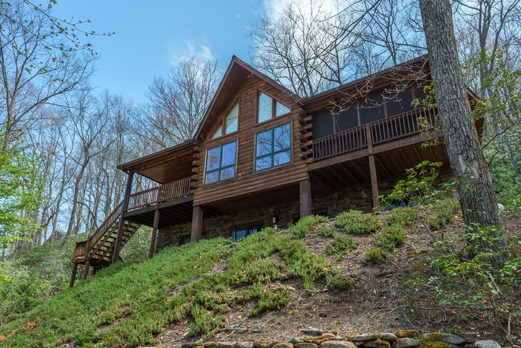Bearadise Mountain Lodge Mountain / Creek / Golf Vacation Rental