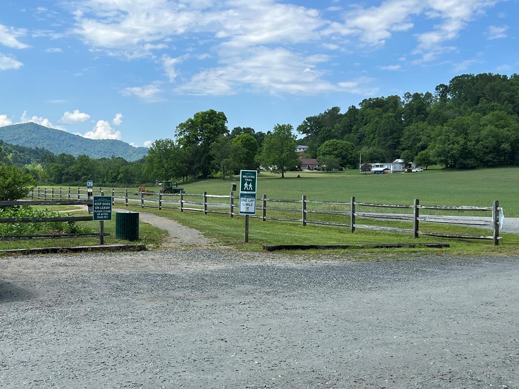 Blackberry Ridge Lodge Mountain View Vacation Rental Burnsville, NC