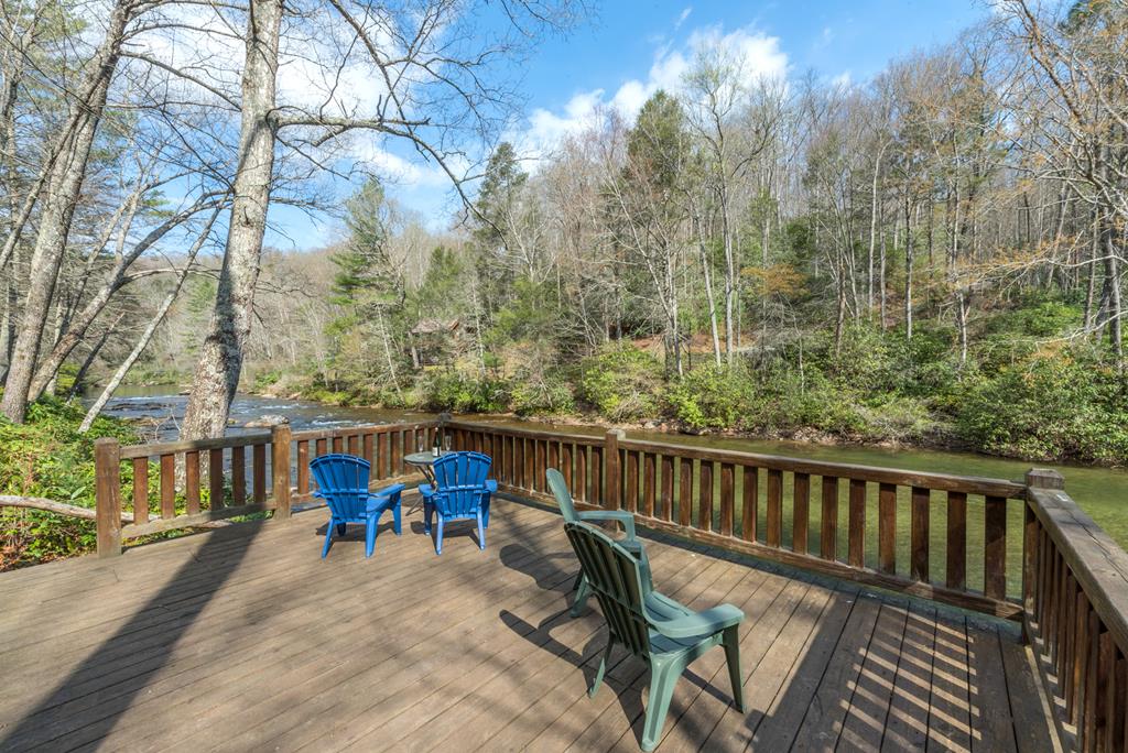 River Dance Cabin Riverfront / Swimming / Beach Area / Kayaks